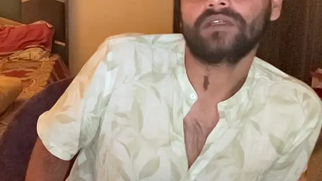 MakeMeAwareAah's cam snapshot