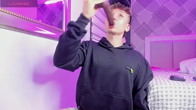 TaylerWhite's cam snapshot