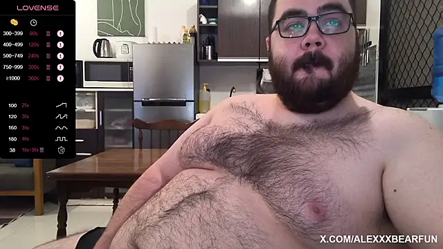 alexxxbear live sex cam