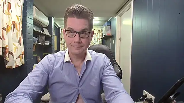 tilobinder live sex cam