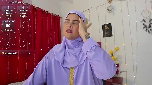 AishaAmin_'s cam snapshot