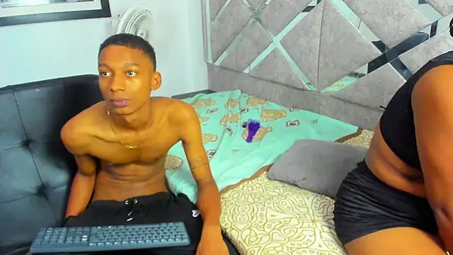 EvaxEmma live sex cam