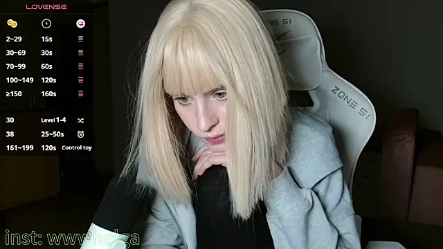 Helga__Pataki's cam snapshot