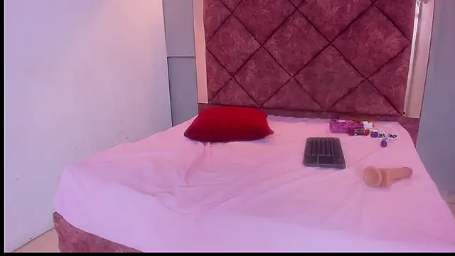 SAARA_LOIIS1's cam snapshot