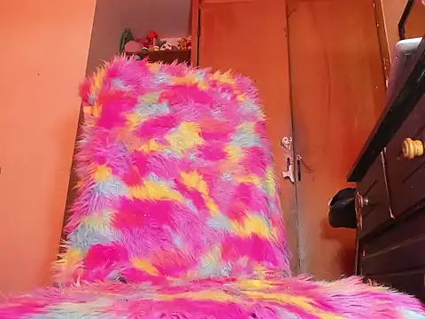 saracush17's cam snapshot