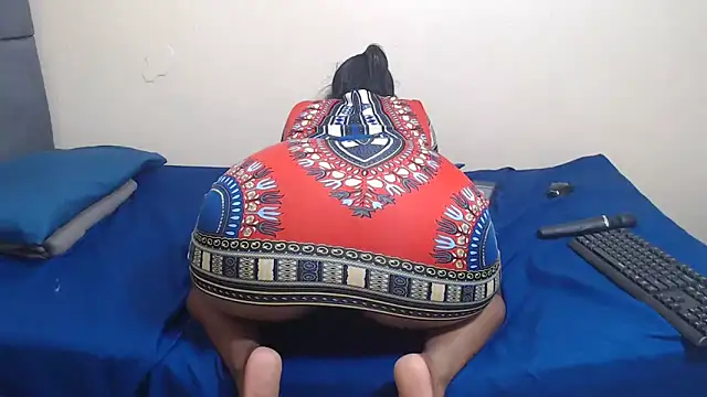 AfricanPopi's cam snapshot