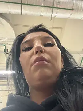 Tisha_Busty live sex cam