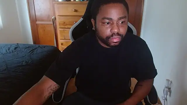 Breadwinnah live sex cam