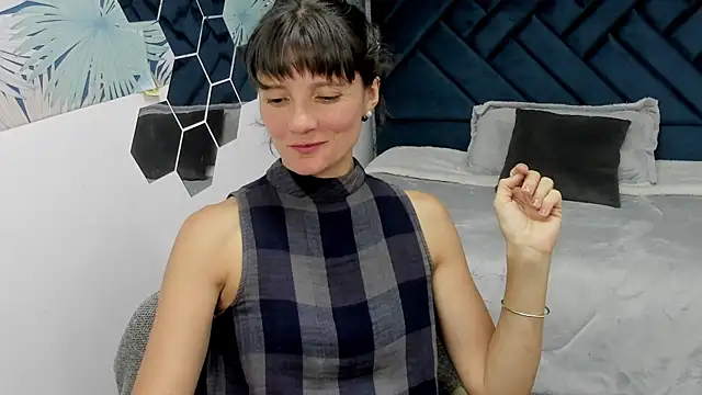 Valery_More__'s cam snapshot