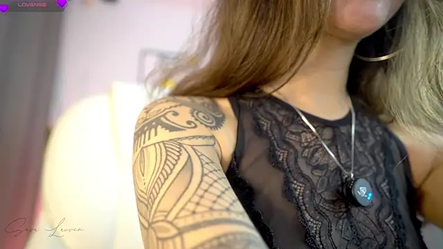 sara-lauren's cam snapshot