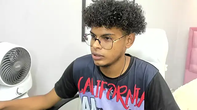 boylittle19cm's cam snapshot