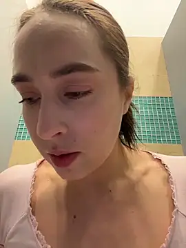 Holly_Play's cam snapshot