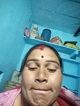 Chinki_pande's cam snapshot