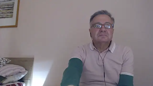 YOU6me's cam snapshot