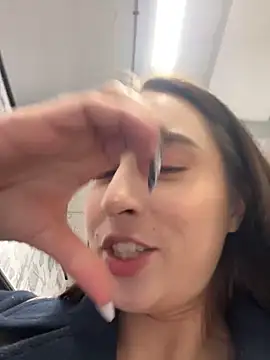 Holly_Play live sex cam