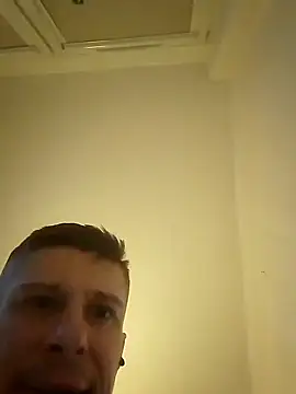 OioiJajaTJStrongKutasen's cam snapshot