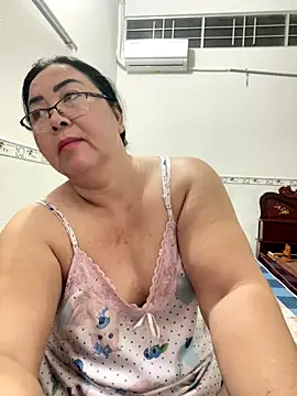 Alinat_'s cam snapshot