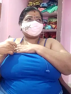 lathikaqueentamil's cam snapshot