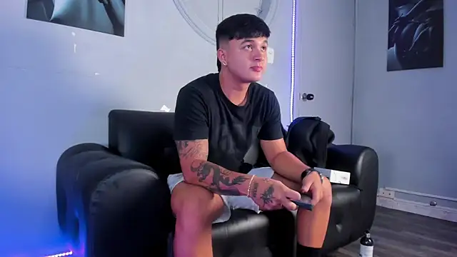 Cristopher_strong live sex cam