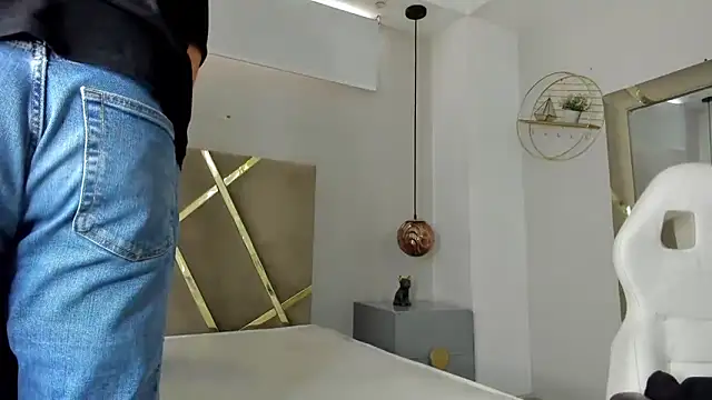 Lucii_fer_ live sex cam