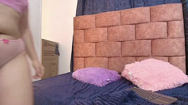 Sofi-Brown's cam snapshot