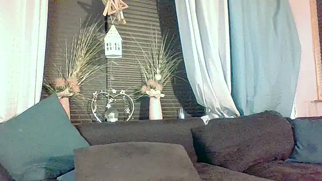 DevilsAngel13 live sex cam