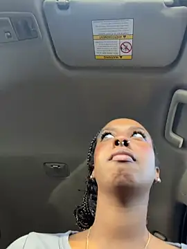 Your_Paris live sex cam