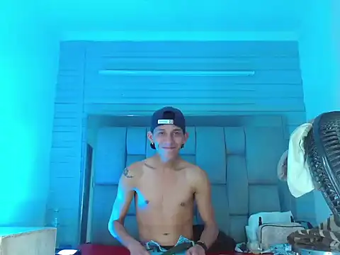 Valentin_Gray's cam snapshot