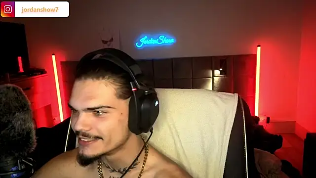 JordanShow live sex cam
