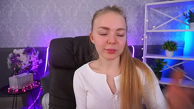 EmilySunshineS's cam snapshot