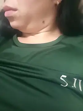 Alinasis23's cam snapshot