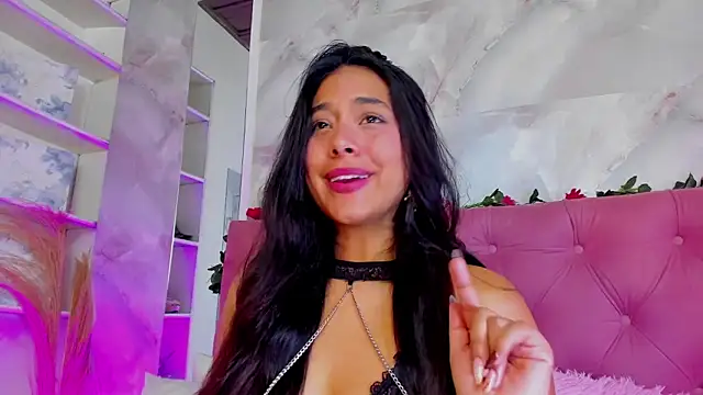 AnnaQueen_'s cam snapshot