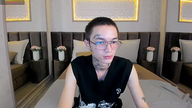 Ionarne live sex cam