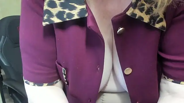 Frau_Marta live sex cam