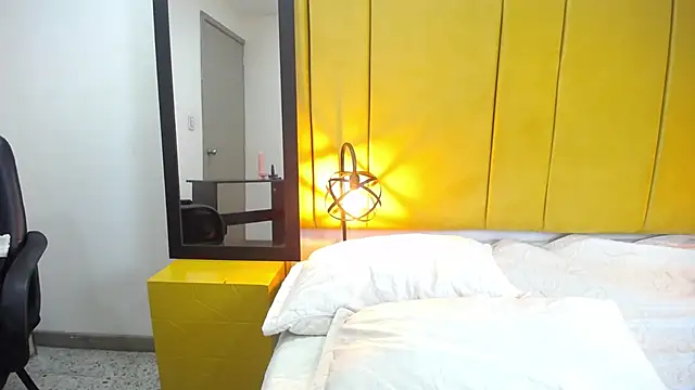 Lupiita223 live sex cam