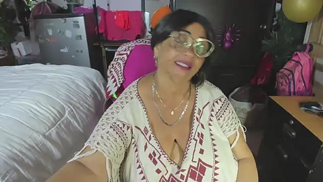 Mrs_mommy_ live sex cam