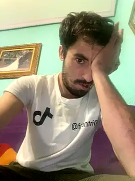 Frantri00@xh's cam snapshot