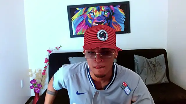 Isaacas_'s cam snapshot