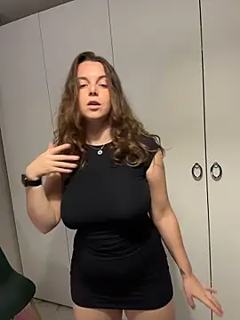 TenderLaGlamor's cam snapshot