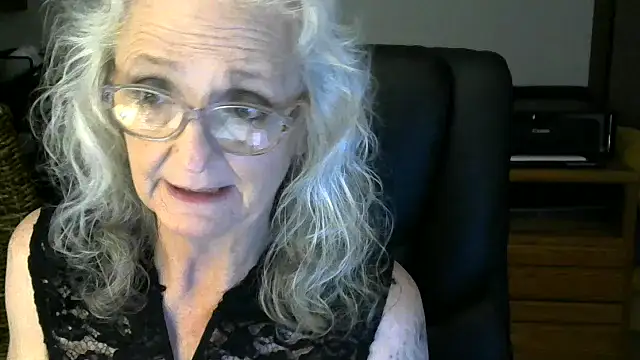 JoleneDelacroix live sex cam