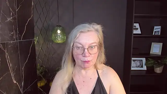 NataliMellow live sex cam