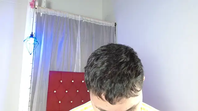 couple_lovelyds live sex cam