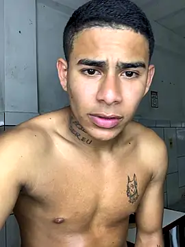 Novindot23cm live sex cam