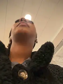 Your_Paris live sex cam