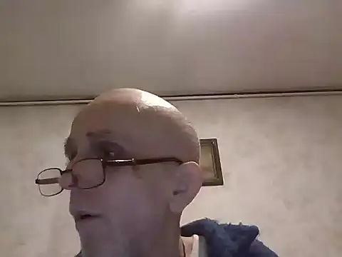 mariusica1@xh's cam snapshot