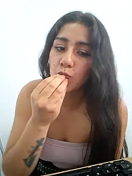 CAROLINE__07 live sex cam