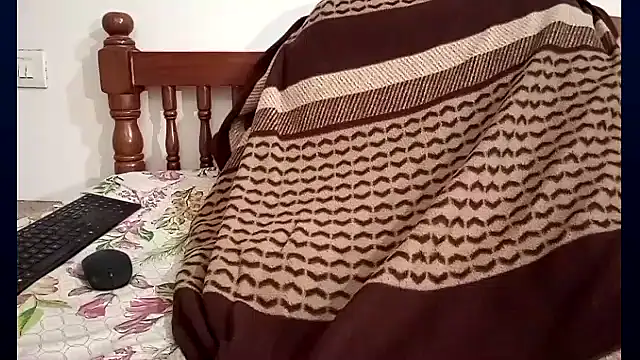 cumletzplay's cam snapshot