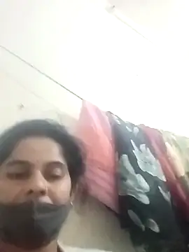 JULEE-740's cam snapshot