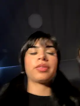 nicky_and_isabella live sex cam