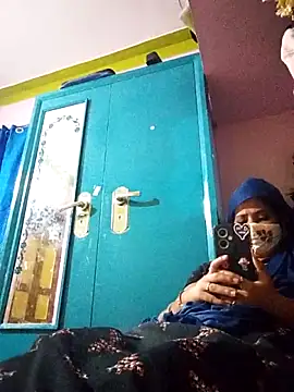 TAMI_KAYAL's cam snapshot